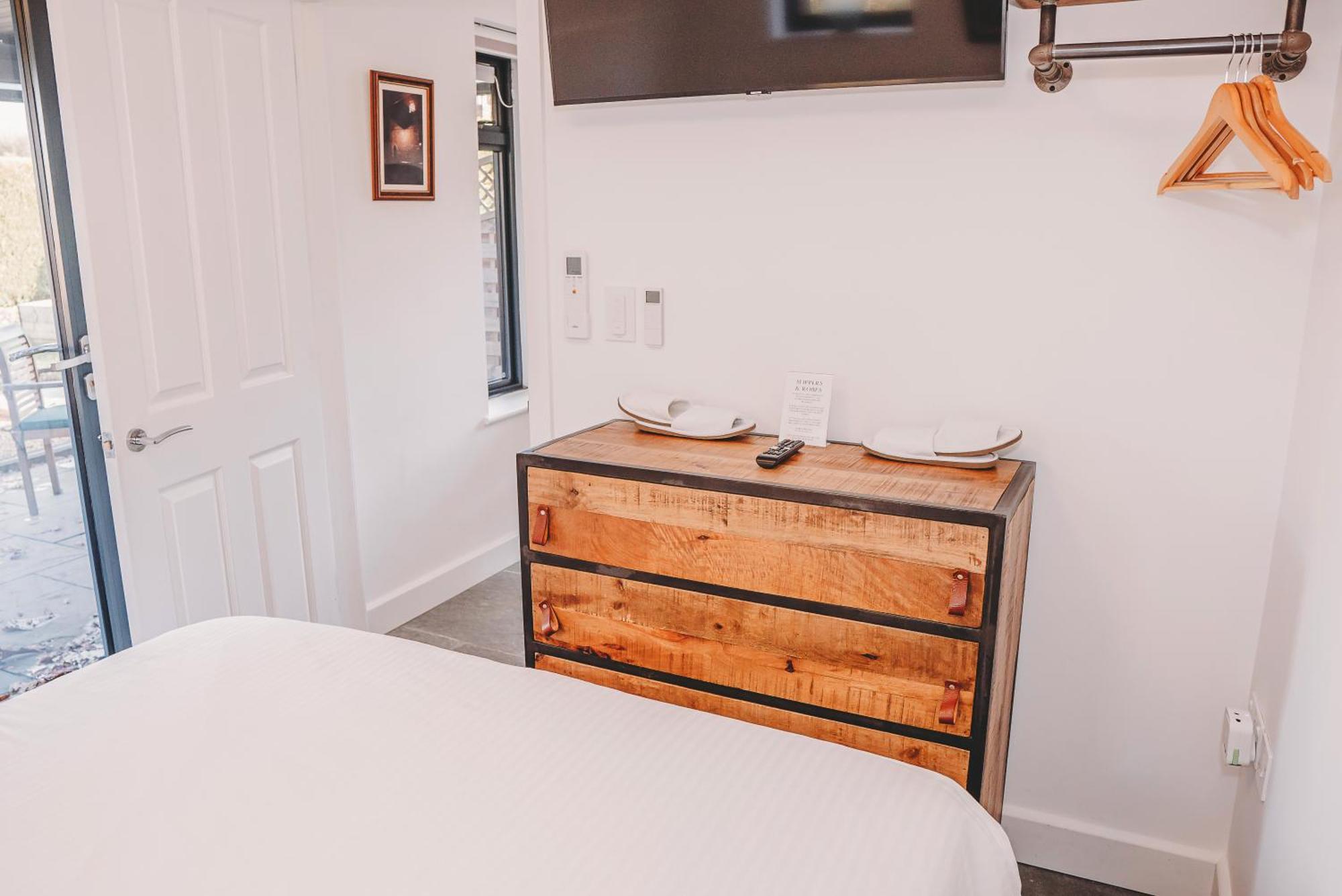 Cottage With Hot Tub - Near Cheltenham And Tewkesbury Bagian luar foto
