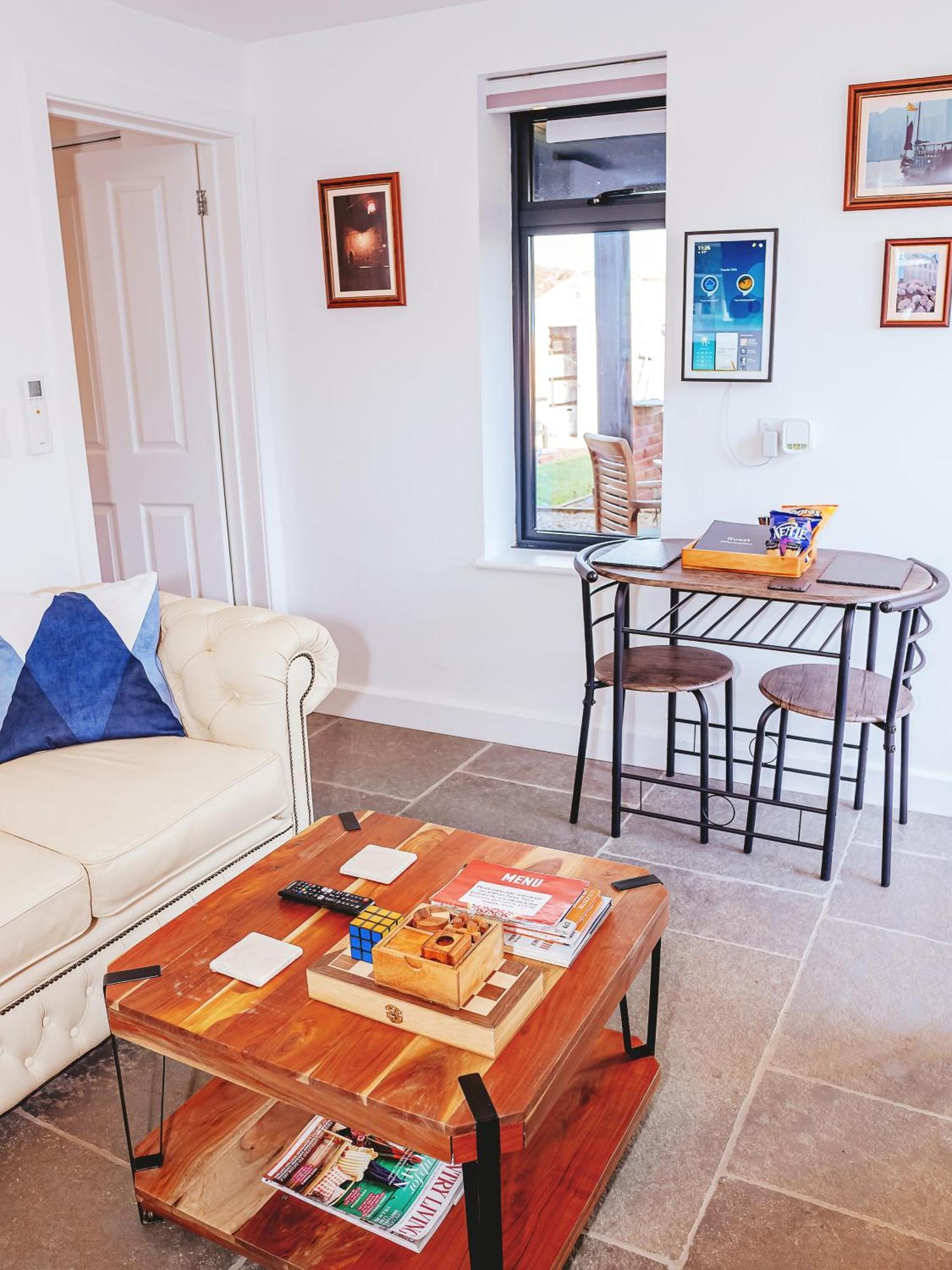 Cottage With Hot Tub - Near Cheltenham And Tewkesbury Bagian luar foto
