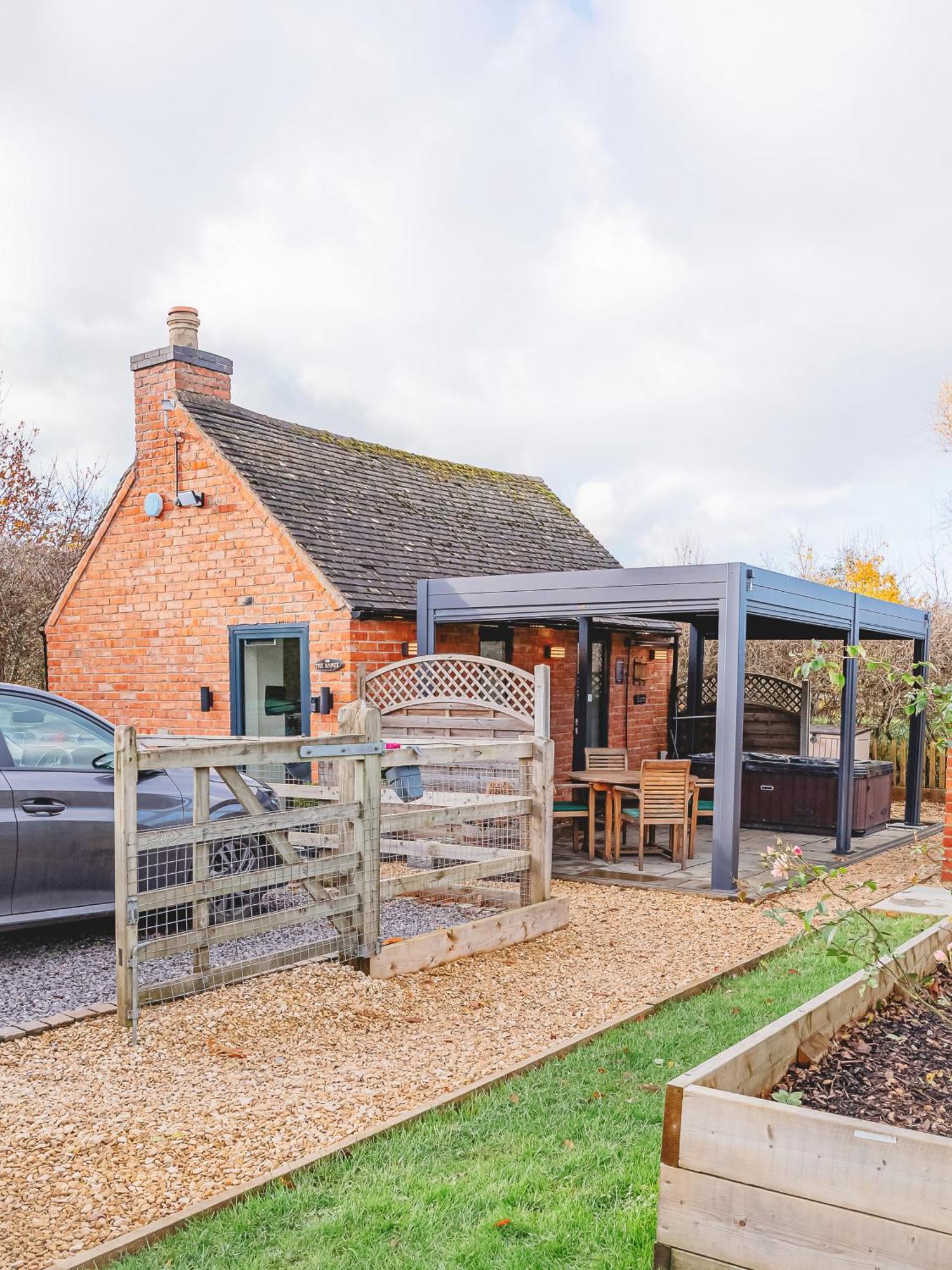 Cottage With Hot Tub - Near Cheltenham And Tewkesbury Bagian luar foto